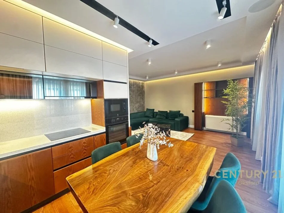 Tirane, shitet apartament+verande | Penthouse 3+1 Kati 4, 178 m² 360.000 € (Kopshti Botanik Zoologjik)