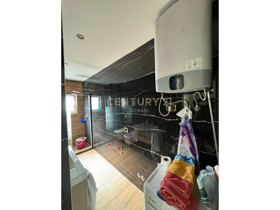 Tirane, shitet apartament 2+1 , 112 m² 280.000 € (MYSLYM SHYR)