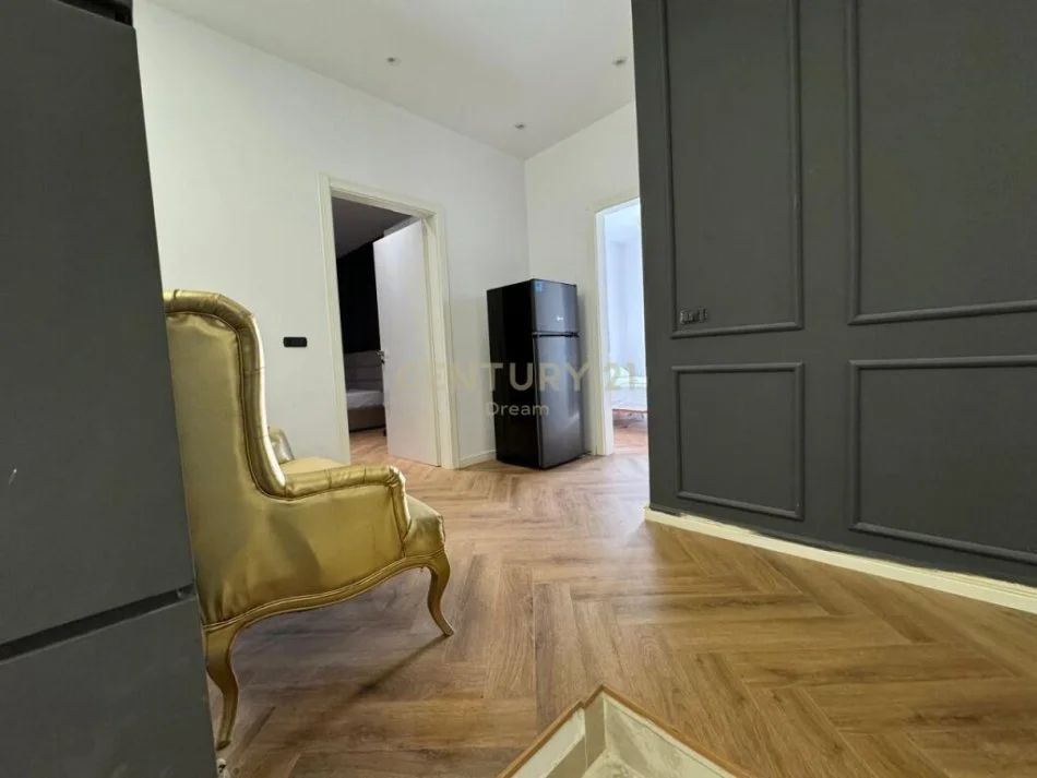 Tirane, shitet apartament 2+1 , 112 m² 280.000 € (MYSLYM SHYR)