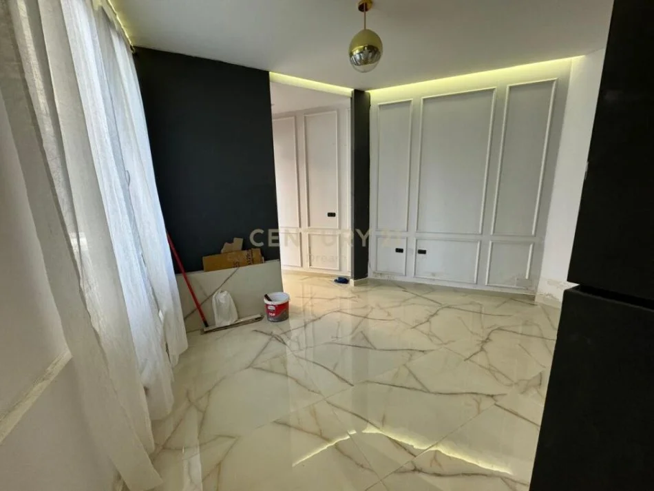 Tirane, shitet apartament 2+1 , 112 m² 280.000 € (MYSLYM SHYR)
