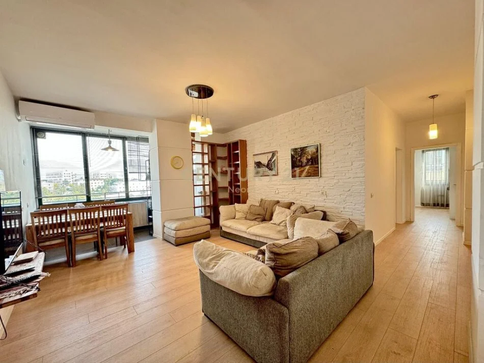 Tirane, shes apartament 2+1+Ballkon Kati 6, 100 m² 195.000 € (Rruga e Elbasanit)