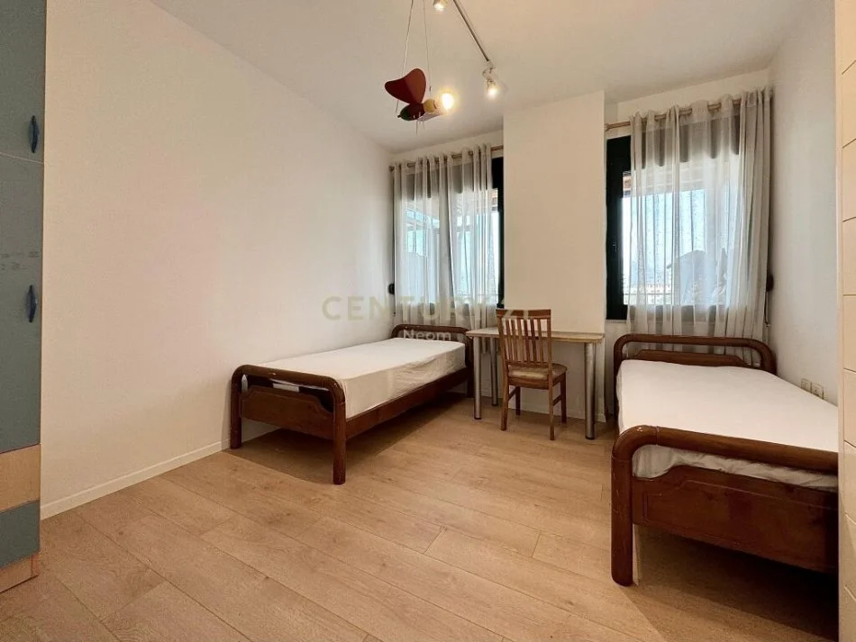 Tirane, shes apartament 2+1+Ballkon Kati 6, 100 m² 195.000 € (Rruga e Elbasanit)
