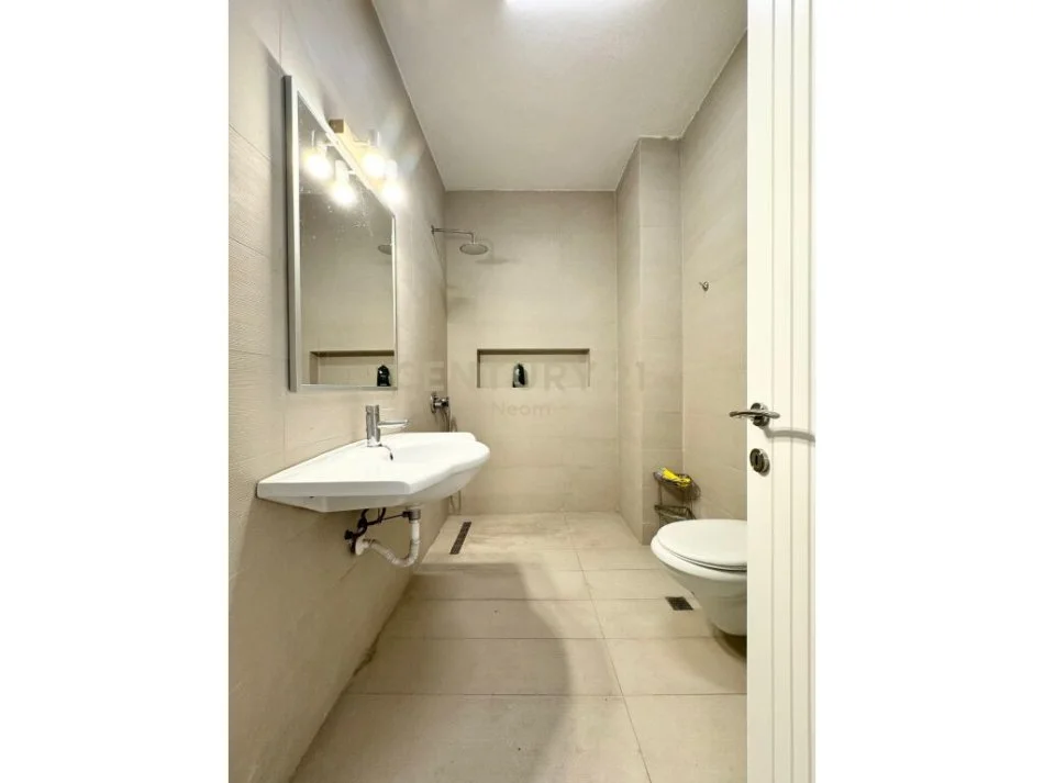 Tirane, shes apartament 2+1+Ballkon Kati 6, 100 m² 195.000 € (Rruga e Elbasanit)