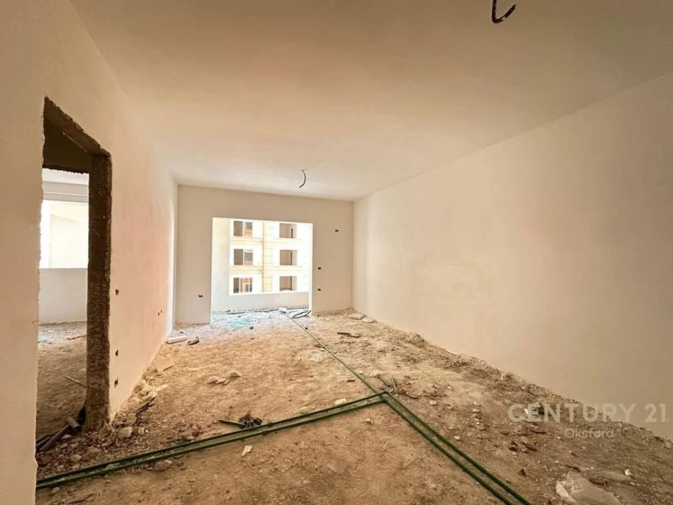Tirane, shitet apartament 1+1+Ballkon Kati 5, 70 m² 88.000 € (Yzberisht)