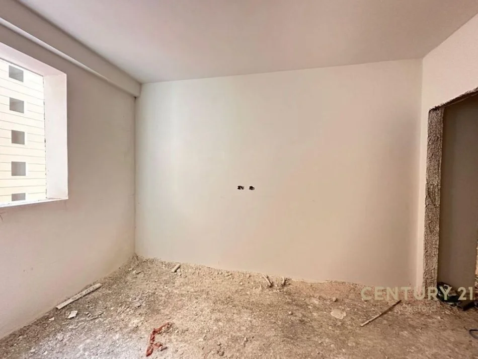 Tirane, shitet apartament 1+1+Ballkon Kati 5, 70 m² 88.000 € (Yzberisht)