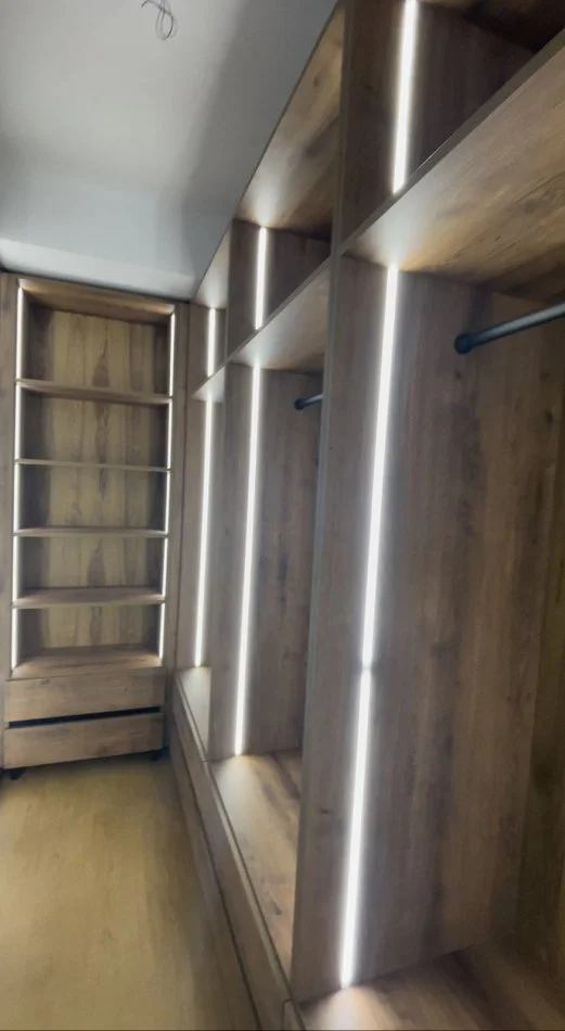 Tirane, jepet me qera apartament 2+1 Kati 1, 98 m² 1.000 € 