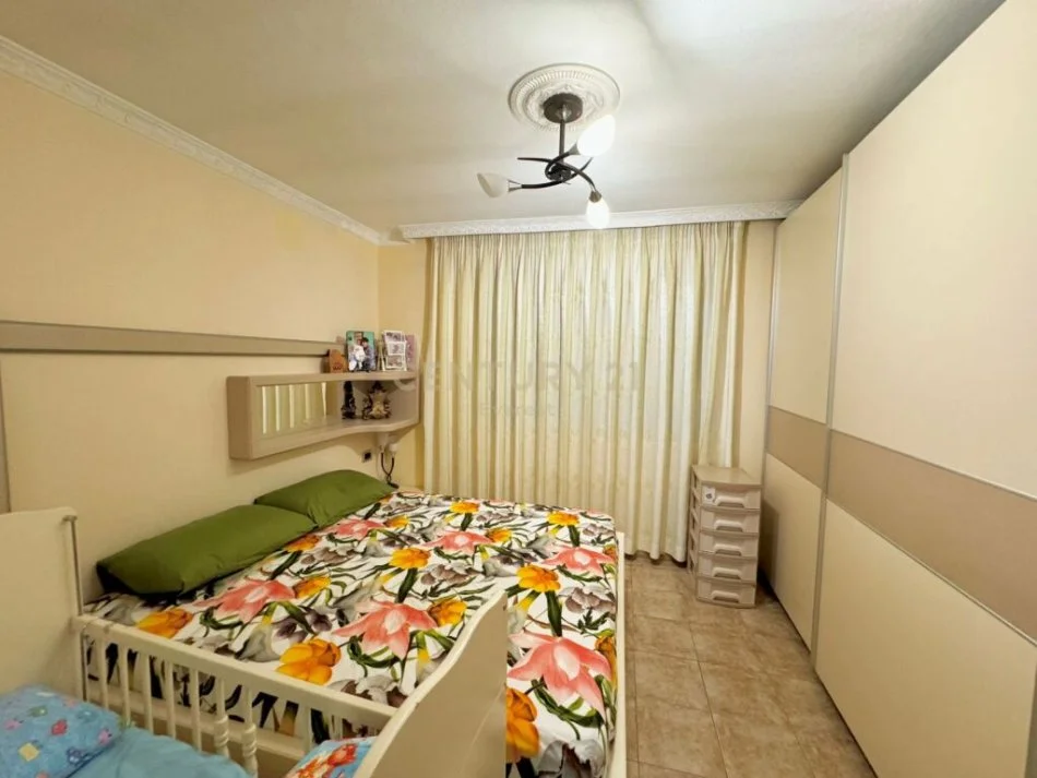 Tirane, shes apartament 2+1 Kati 1, 80 m² 80.000 € 