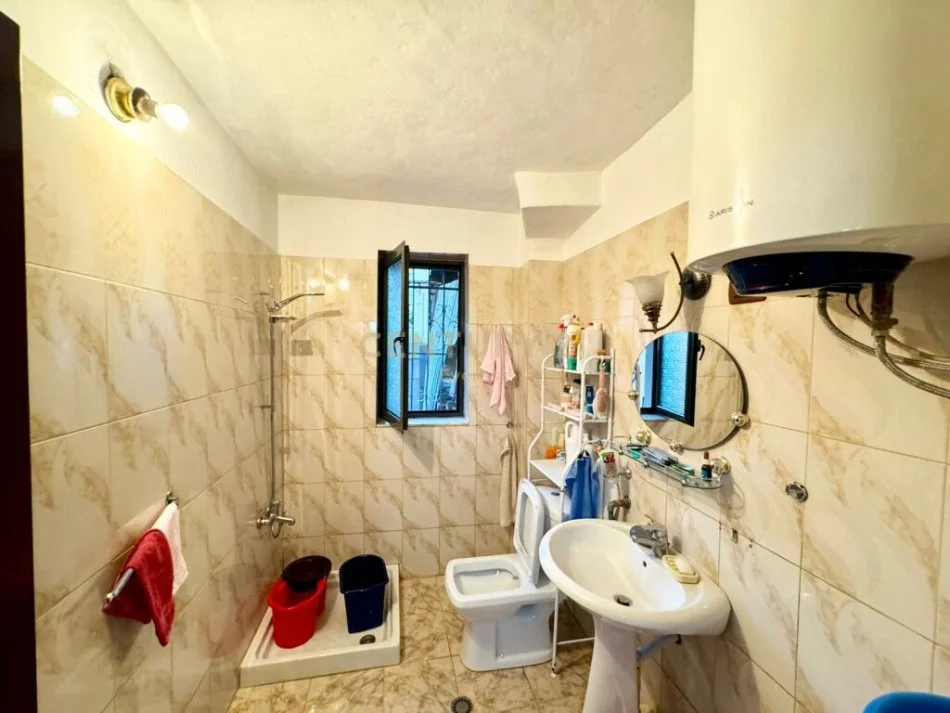 Tirane, shes apartament 2+1 Kati 1, 80 m² 80.000 € 