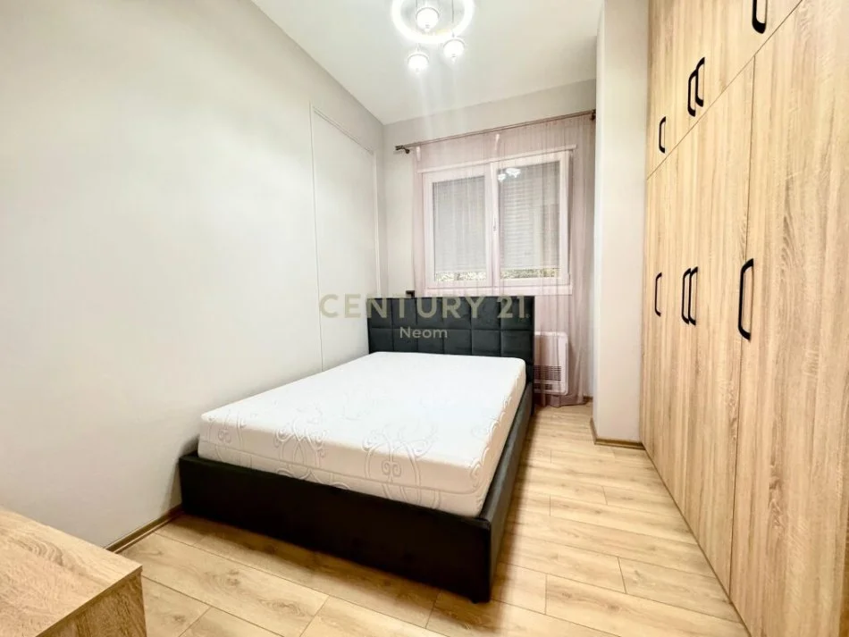 Tirane, jepet me qera apartament 2+1 Kati 1, 100 m² 650 € 