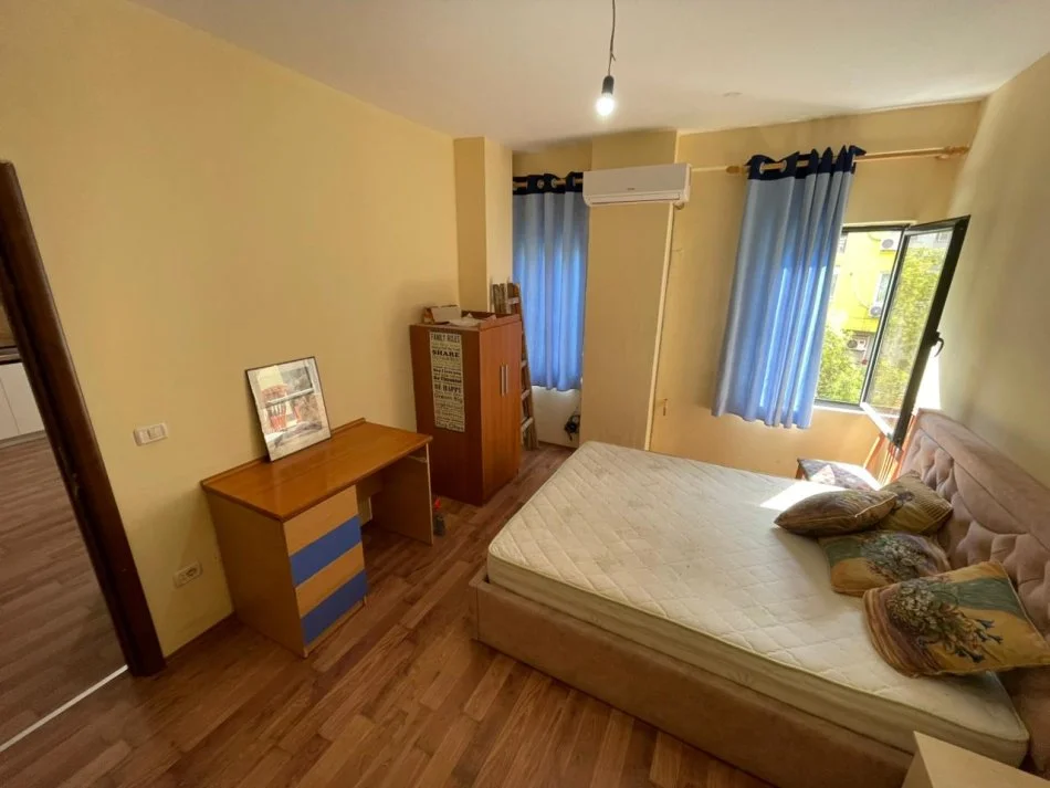 Tirane, jap me qera apartament 2+1+Ballkon Kati 2, 115 m² (Don Bosko, prane hotel Ferrarit)