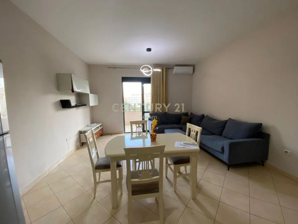 Tirane, jepet me qera apartament 2+1 Kati 2, 118 m² 550 € (Liqeni Thate)