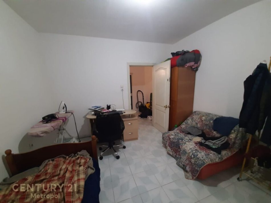 Tirane, shitet apartament 1+1 Kati 3, 54 m² 90.000 € 