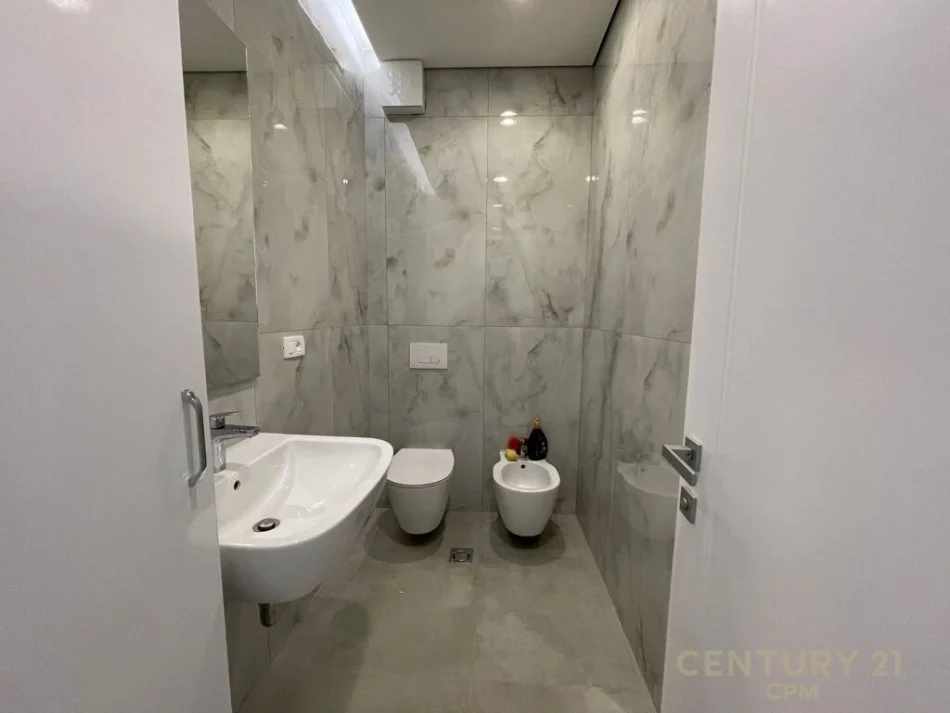 shitet apartament 3+1 , 110 m² 275.000 € (PARK LIFE)