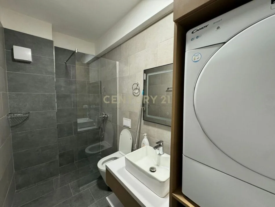 Tirane, jepet me qera apartament 1+1 Kati 1, 530 € (rezidenca kodra e diellit)