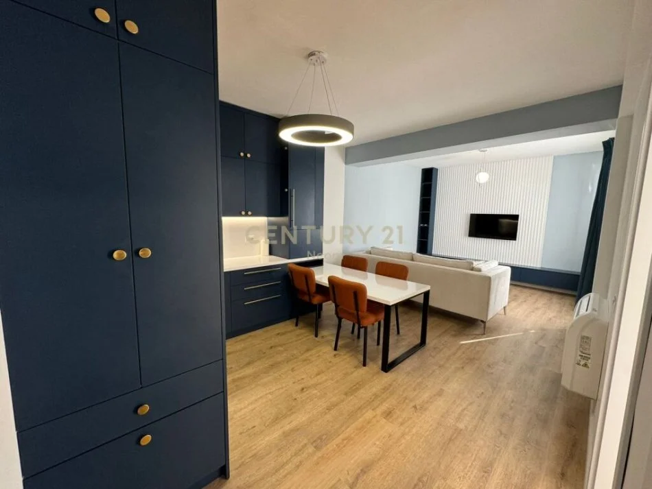 Tirane, jepet me qera apartament 1+1 Kati 1, 530 € (rezidenca kodra e diellit)