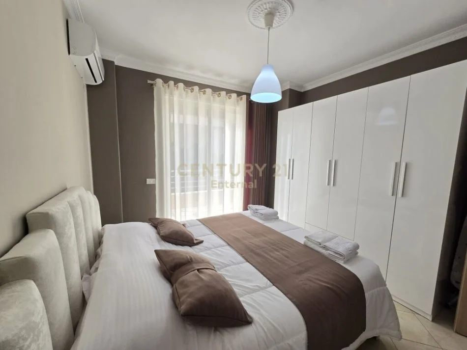 Tirane, shitet 1+1 Kati 6, 64 m² 135.000 € (liqeni i thate)