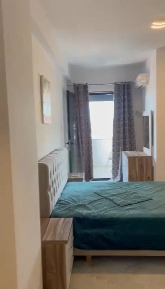 Tirane, jepet me qera apartament 2+1+Ballkon Kati 7, 114 m² 700 € (Rezidenca Oasis)