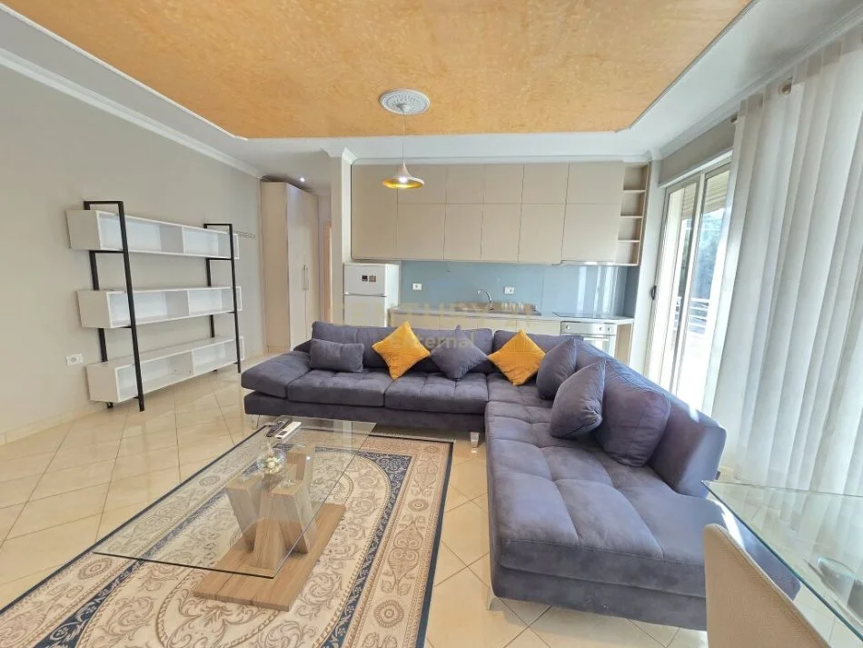 Tirane, shitet 1+1 Kati 6, 64 m² 135.000 € (liqeni i thate)