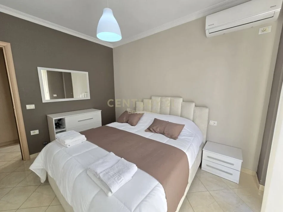 Tirane, shitet 1+1 Kati 6, 64 m² 135.000 € (liqeni i thate)