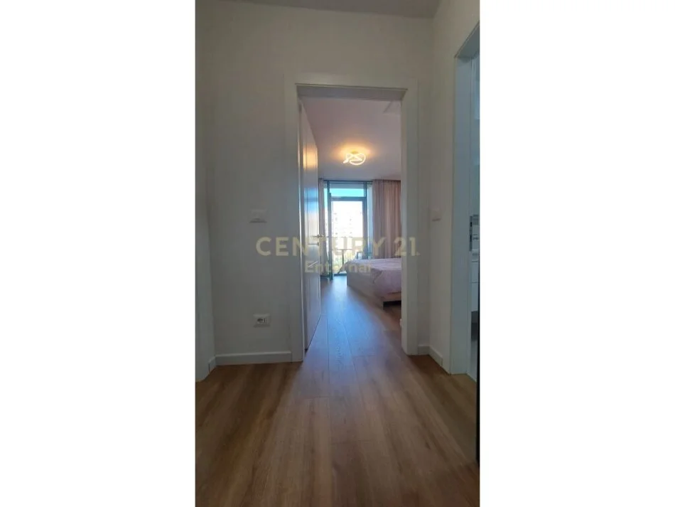 Tirane, jepet me qera apartament 1+1 Kati 3, 70 m² 1.000 € (liqeni i tiranes)