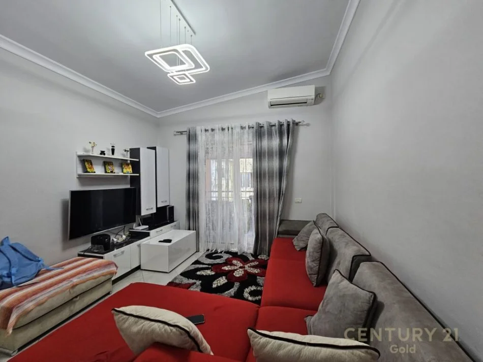 Tirane, shitet apartament 2+1 Kati 5, 88 m² 160.000 €