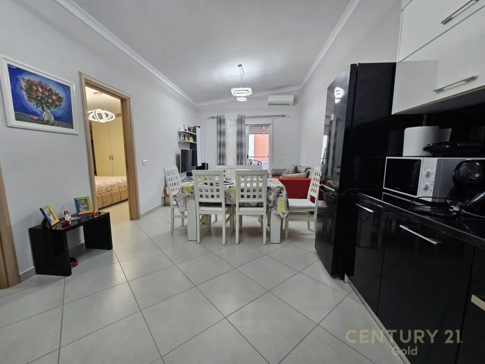 Tirane, shitet apartament 2+1 Kati 5, 88 m² 160.000 €