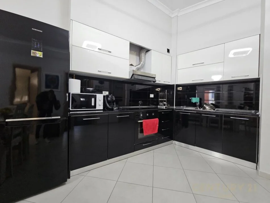 Tirane, shes apartament 2+1 Kati 5, 88 m² 160.000 € 