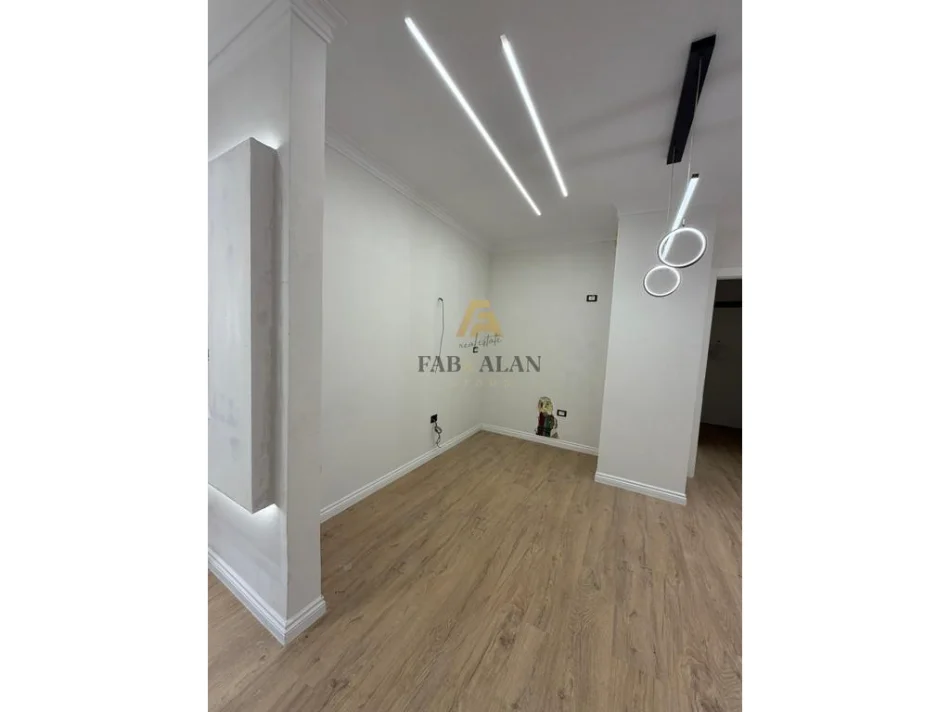 Tirane, shitet apartament 1+1+Ballkon Kati 9, 64 m² 149.317 € 