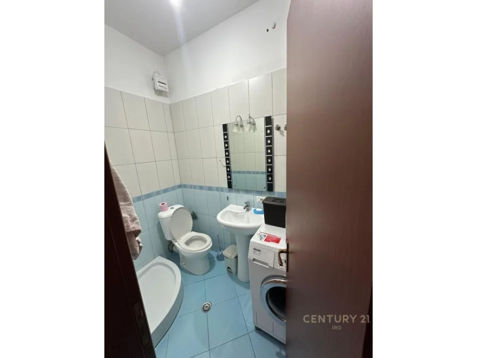 Tirane, shitet apartament 2+1+Ballkon Kati 2, 115 m² 139.000 € 