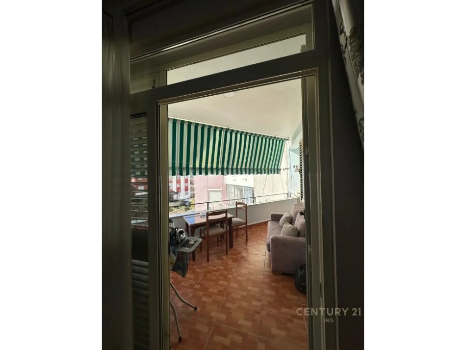 Tirane, shitet apartament 2+1+Ballkon Kati 2, 115 m² 139.000 € 