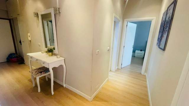 Tirane, jepet me qera apartament 3+1+BLK Kati 7, 140 m² 700 Euro (Rruga e Barrkadave)