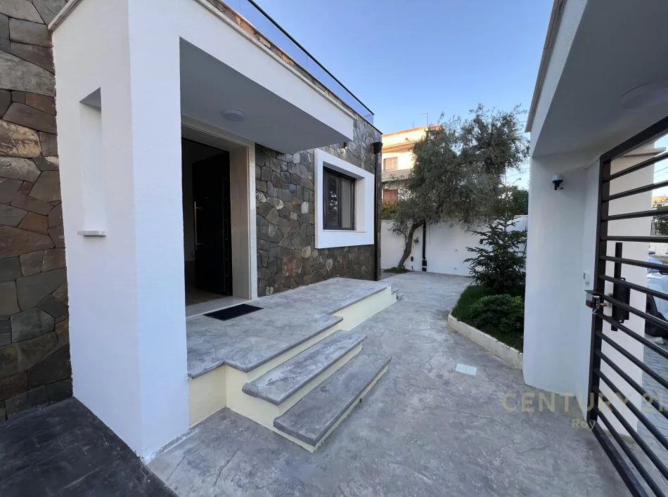 Durres, shitet Vile 4+1 Kati 2, 240 m² 380.000 € (Blloku I Vilave)