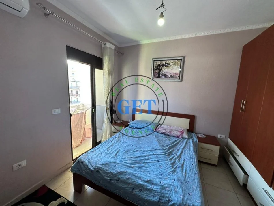 Durres, jepet me qera apartament 1+1, Plazhi Hekurudha, Kati 3, 300 €