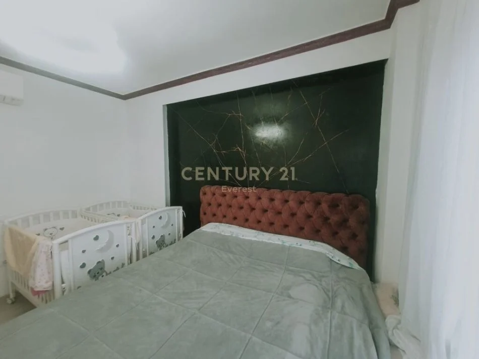 Tirane, Jepet me Qira 2+1 Kati 6,