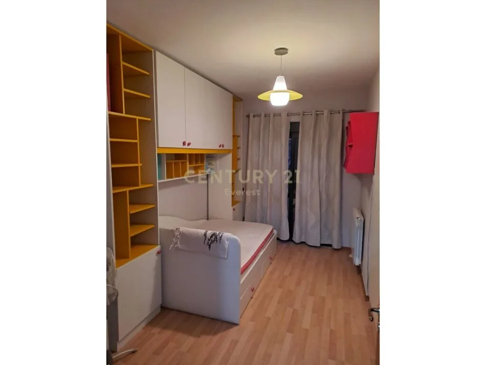 Tirane, Japim me Qira apartament 2+1 Kati 3, 125 m²