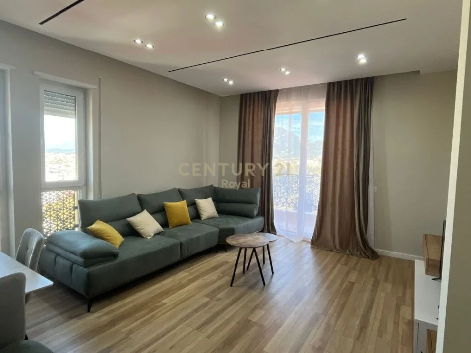 jepet me qera apartament 2+1 Kati 7, 100 m² 700 € (qsut)