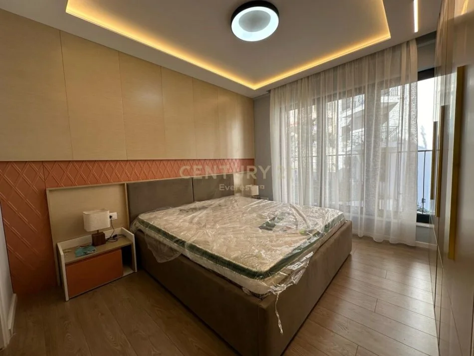 Tirane, jepet me qera apartament 2+1 Kati 3, 103 m² 900 € (kodra e diellit)