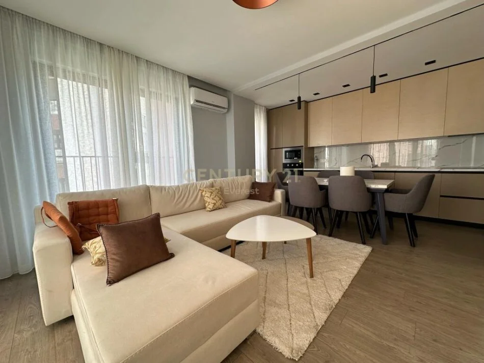 Tirane, jepet me qera apartament 2+1 Kati 3, 103 m² 900 € (Kodra e diellit)