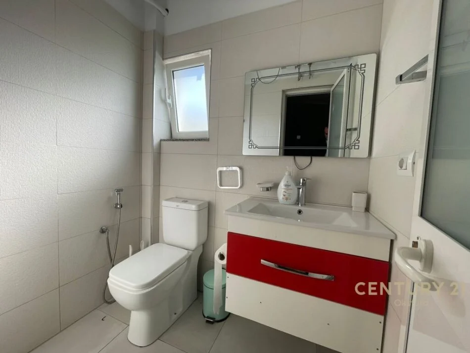 Tirane, jepet me qera 3+1+Aneks+Ballkon Kati 0, 100 m² 1.200 € (Sauk i Vjeter)