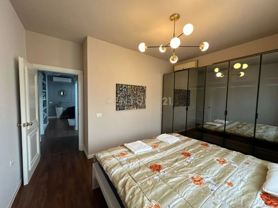 Tirane, jepet me qera apartament 2+1 Kati 2, 102 m² 800 € (kopeshti botanik)