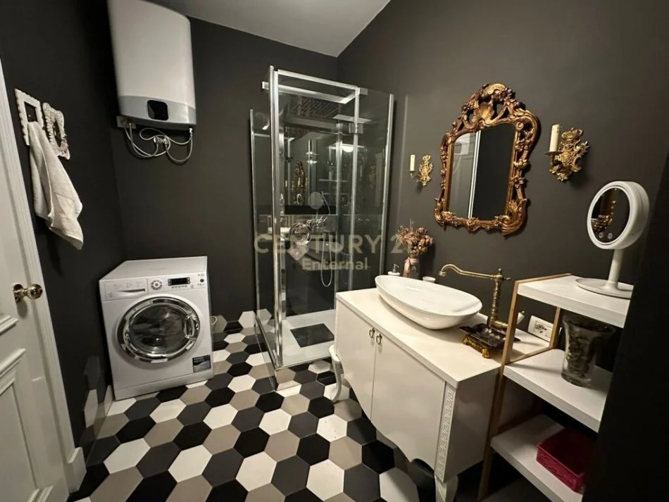 Tirane, jepet me qera apartament 2+1 Kati 2, 102 m² 800 € (kopeshti botanik)