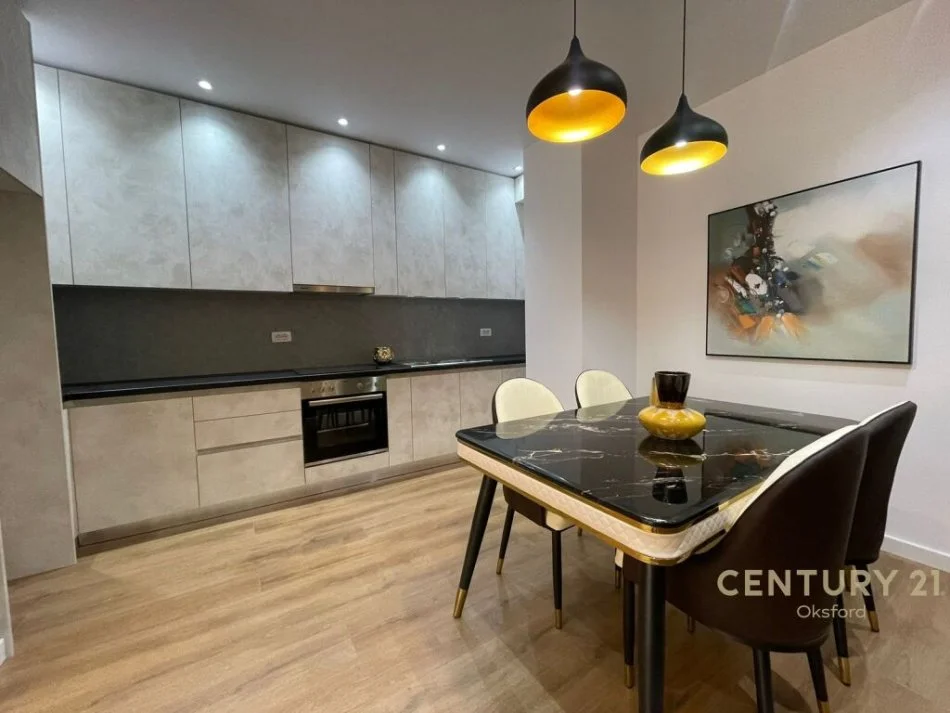 Tirane, shitet apartament 2+1 Kati 5, 136 m² 285.000 € (KRISTAL CENTER)