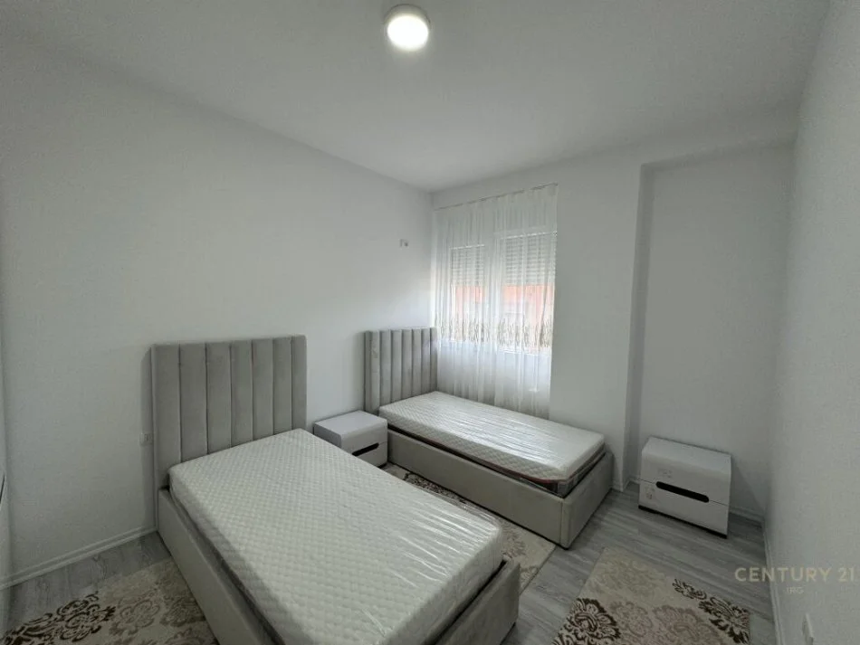 Tirane, shitet apartament 3+1 Kati 4, 143 m² 350.000 € (LIQENI I TIRANES)