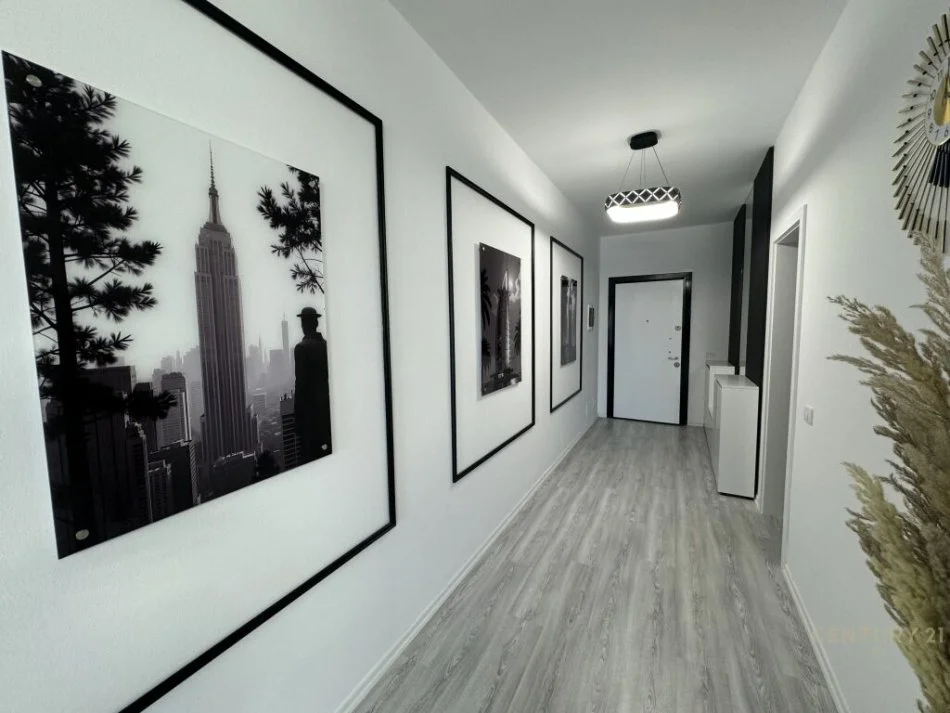 Tirane, shitet apartament 3+1 Kati 4, 143 m² 350.000 € (LIQENI I TIRANES)