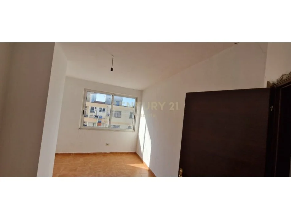 Tirane, shitet apartament 2+1 Kati 7, 90 m² 112.500 € 