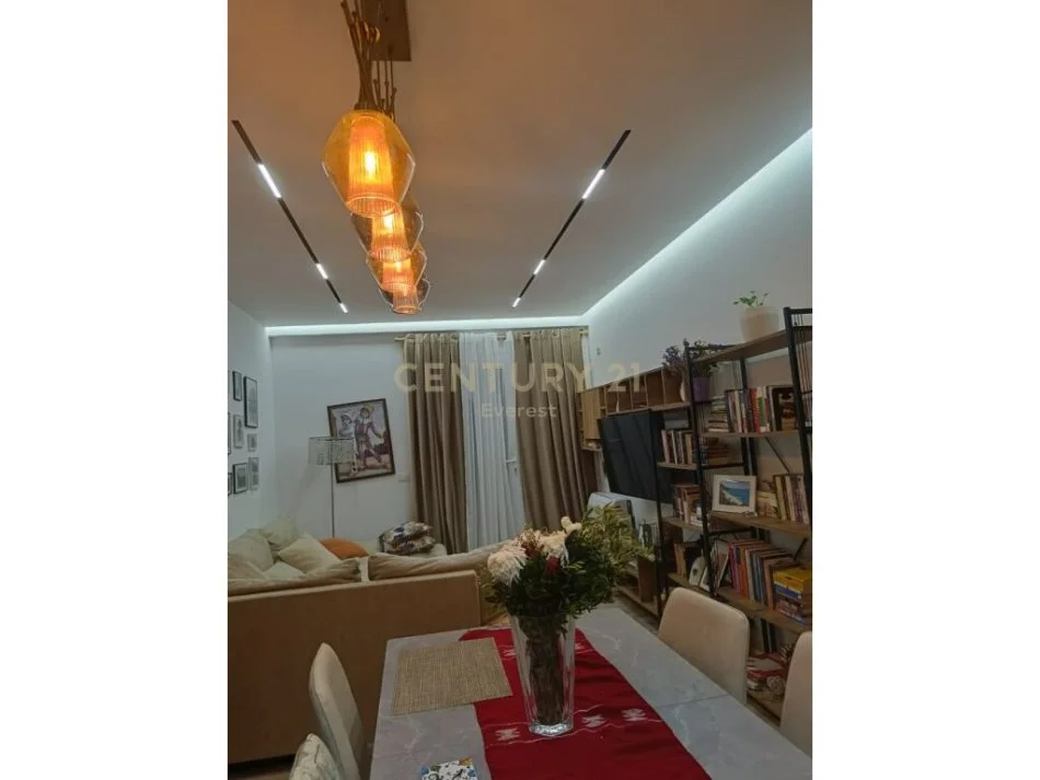 Tirane, shitet apartament 1+1 Kati 2, 71 m² 145.000 € (Benjamin Kruta)