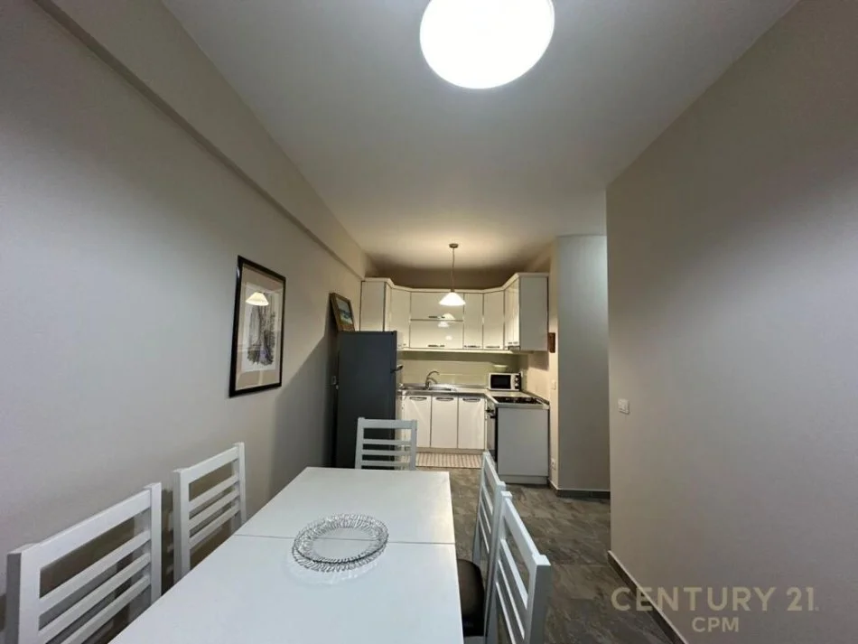 Tirane, jepet me qera apartament 2+1+Ballkon Kati 2, 100 m² 600 € 