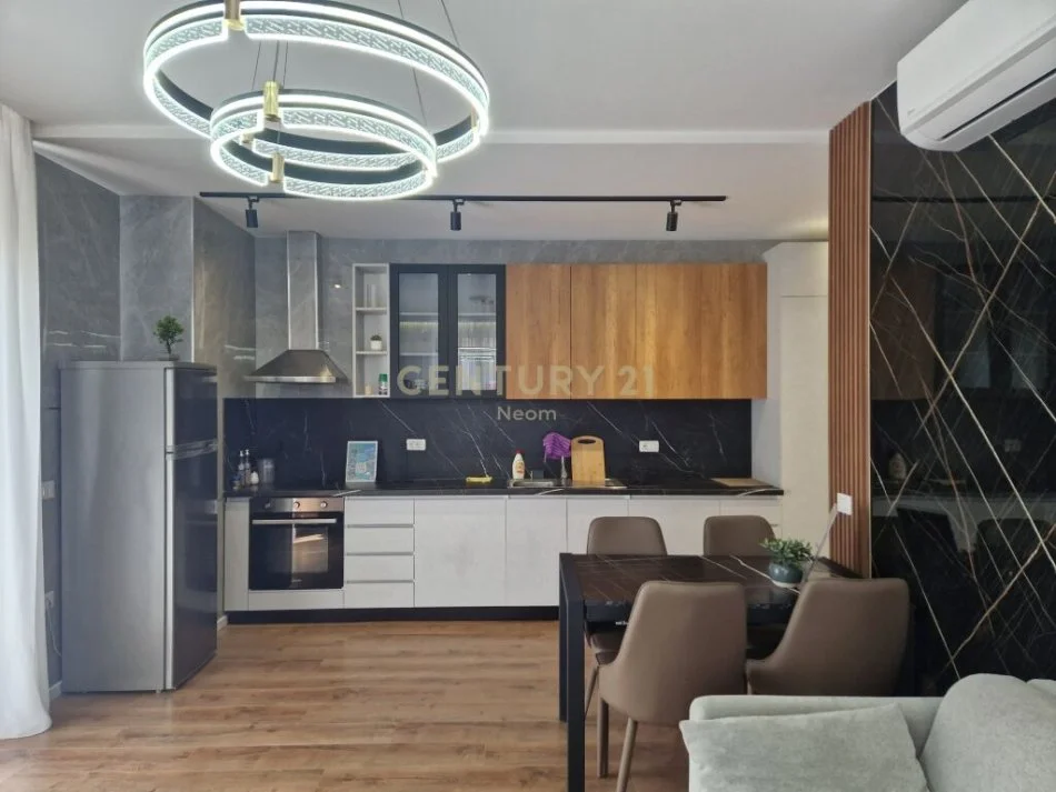 Tirane, shitet apartament 1+1 Kati 1, 88 m² 196.000 € (pazari i ri)