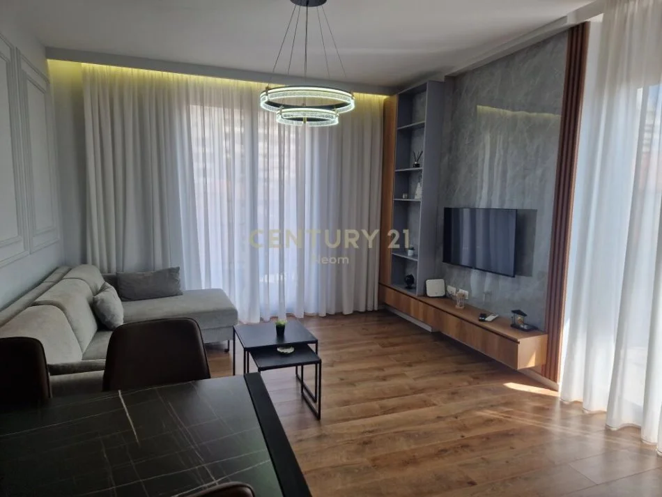 Tirane, shitet apartament 1+1 Kati 1, 88 m² 196.000 € (Pazari te Ri)