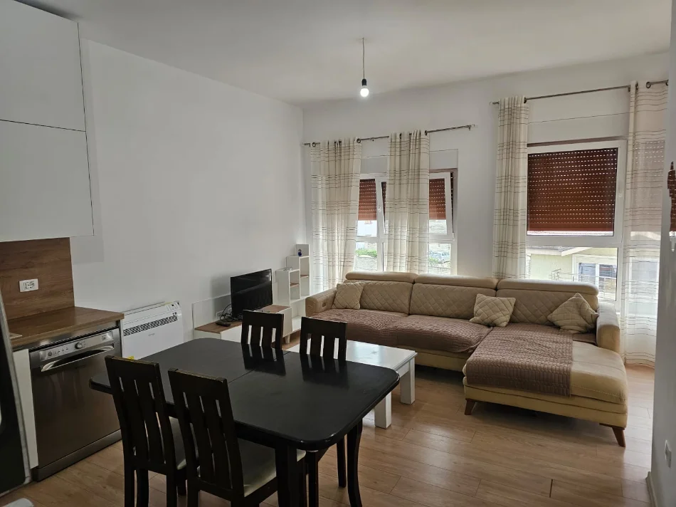 Tirane, jepet me qera apartament 2+1+parkim  Kati 6, 100 m² 550 € (Residenca Mangalem ne Ali Dem)